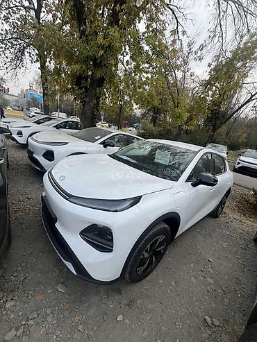 xpeng p7: Changan Qiyuan Q05: 2026 г., Электромобиль, Кроссовер — 1