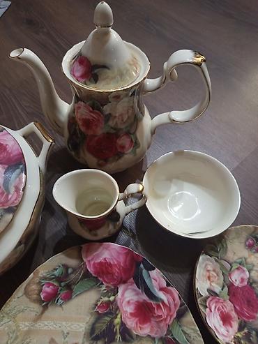 Наборы посуды: Французский фарфоровый сервиз на две персоны (16 предметов), с 24 — 9