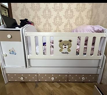 transformer çarpayı: Oğlan və qız üçün, İşlənmiş, Dördbucaq, Beşik, Matras ilə, Yellənmə mexanizmsiz — 3