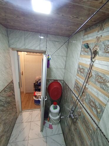 Həyət evləri və villaların satışı: 1 otaqlı, 37 kv. m, Orta təmir — 6