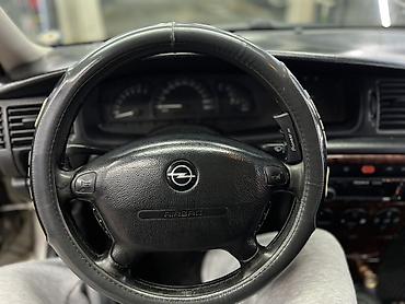 Opel: Opel Vectra: 1999 г., 1.8 л, Механика, Бензин, Седан — 12