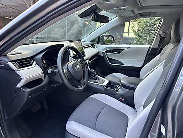 жалал абадтан: Toyota RAV4: 2021 г., 2.5 л, Автомат, Гибрид, Кроссовер — 10
