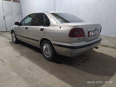 Volvo: Volvo S40: 1998 г., 2 л, Механика, Бензин, Седан — 3