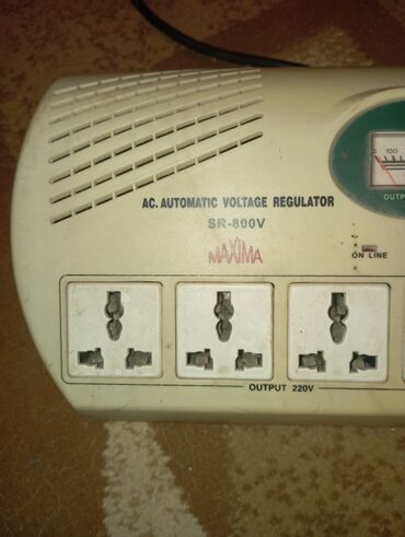 Generatorlar: Maxima SR-800V avtomatik gərginlik tənzimləyicisi. 4 çıxış yuvası ilə — 5