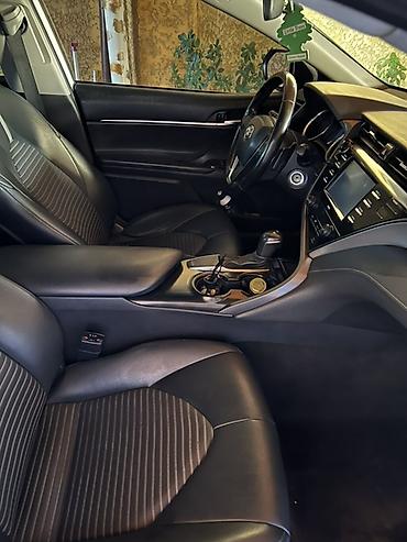 cha: Toyota Camry: 2020 г., Седан — 7
