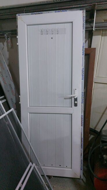 İşlənmiş Plastik qapı 80x200 sm, Ünvandan götürmə