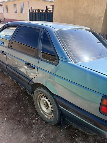 Volkswagen: Volkswagen Passat: 1990 г., 2 л, Механика, Бензин — 6