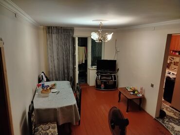 Köhnə tikili: Mənzil Mingəçevirdə Dostluğ parkının yanında yerləşir. Mənzil 2 otağ 1 — 8