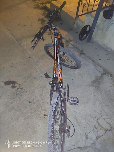 canyon velosiped: Dağ velosipedi – 26" təkər, disk əyləclər, sürətlər.10 AZN LIQ — 3