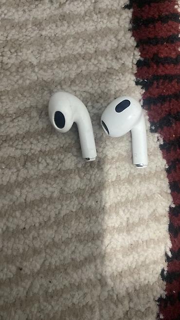 jack e4: AirPods 3 б/у оригинал - Форм-фактор: вкладыши с укороченной ножкой - — 4