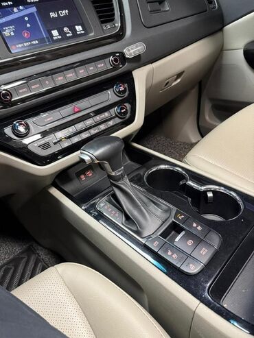 Kia: Kia Carnival: 2019 г., 2.2 л, Автомат, Дизель, Минивэн — 13
