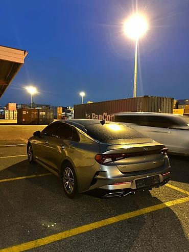 k5 kia: Kia K5 – müasir sedan Xarici: - Gümüş rəngli kuzov, idman üslubunda — 4