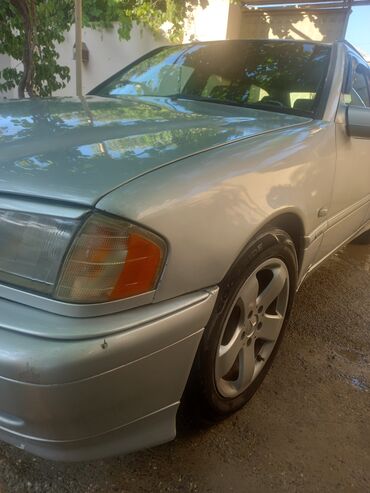 Mercedes-Benz: Mercedes-Benz C-Class: 2.4 l | 1998 il Universal — 4