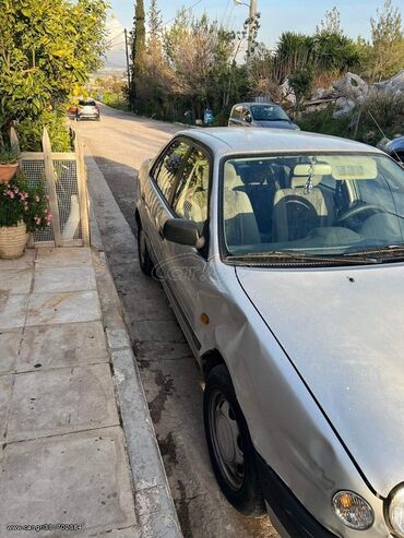 Toyota: Toyota Corolla: 1.3 l. | 1999 έ. Χάτσμπακ — 3