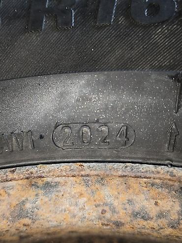 Шиналар жана дисктер: Дөңгөлөктөр монтажда 235 / 65 / R 16, Winter stud, Колдонулган, Жуп, Жеңил коммерциялык транспорт (C/LT), Темир, тешиктери - 6 — 3