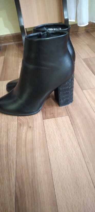 Женская обувь: Сапоги, 39, цвет - Черный, Renda