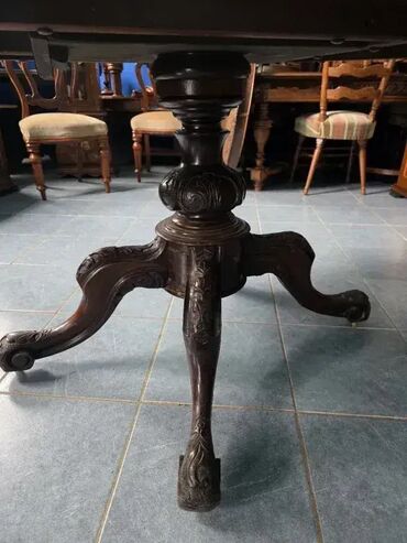 Setovi stolova i stolica: Sto u odlicnom stanju. Duzina 135 cm Sirina 100 cm Visina 77 cm — 7