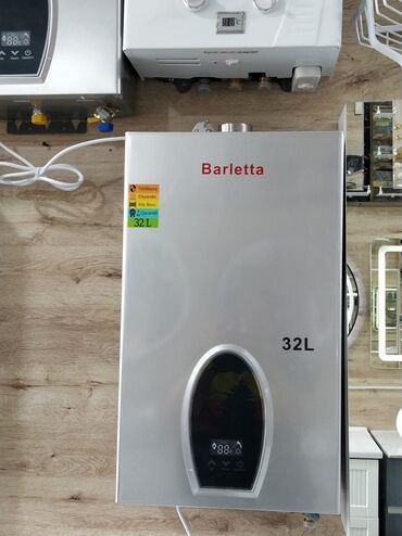 istilik sobaları: Barletta markalı, gümüşü rəngdə qazlı su qızdırıcısı. Cihazın tutumu