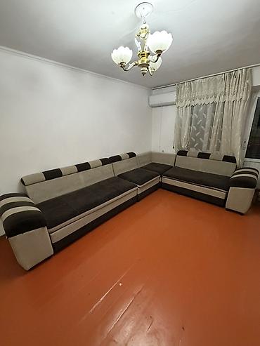Угловой модульный диван в Г-образной компоновке. Характеристики: -