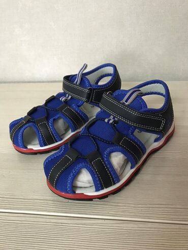 синие туфли: Детская обувь 1100 сом Размер 31 Внутренняя стелька 19,5 см. Продаю