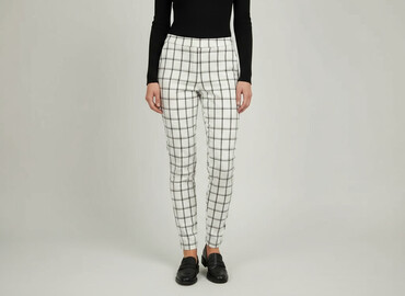 jeansy stradivarius czarne: Stradivarius, Material trousers for women, size L