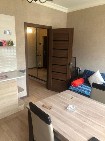 Uzunmüddətli kirayə mənzillər: Xətai rayonu,Əhmədli metrosu,Heydər parkının yanənda,5 mərtəbə yeni — 5