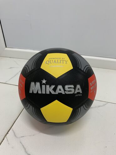 pet shop в Кыргызстан | ДРУГИЕ ИНСТРУМЕНТЫ: Mikasa - футбольный мяч [ акция 30% ] - низкие цены в городе!