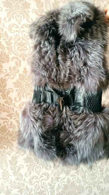 Другие жилеты: Срочно продаю новый модные шикарные прекрасные безрукавки натуральный — 3