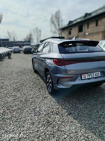 BYD: BYD E2: 2025 г., 2.5 л, Автомат, Электромобиль, Хэтчбэк — 9
