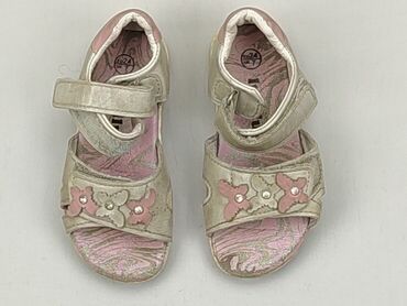 Sandals: Sandals Size - 24, Used