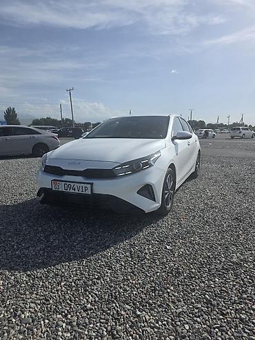 2022: Kia K3: 2022 г., Седан — 1