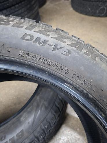 55: Шины 235 / 55 / R 20, Зима, Б/у, Комплект, Внедорожные (АТ/МТ), Япония, Bridgestone — 5
