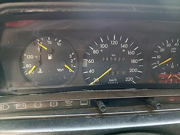 Mercedes-Benz: Mercedes-Benz 190: 2 l | 1993 il Sedan — 2