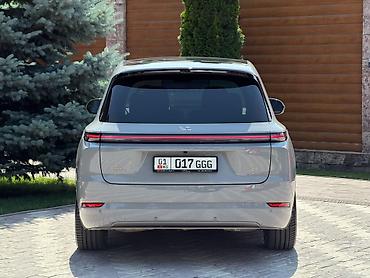 Lixiang: Lixiang L9: 2025 г., 1.5 л, Автомат, Гибрид, Кроссовер — 3