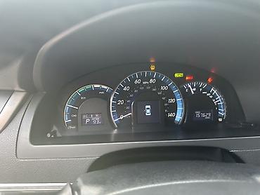 голы 3 купе: Toyota Camry: 2013 г., 2.5 л, Гибрид, Седан — 6