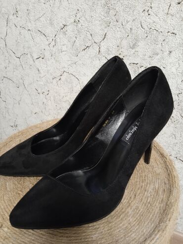 Женская обувь: Туфли Lino Marano, 39, цвет - Черный
