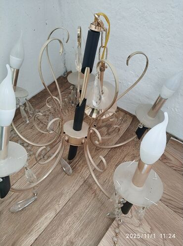 запчасти на люстры: Классическая потолочная люстра на 5 рожков. - Материал: металл с