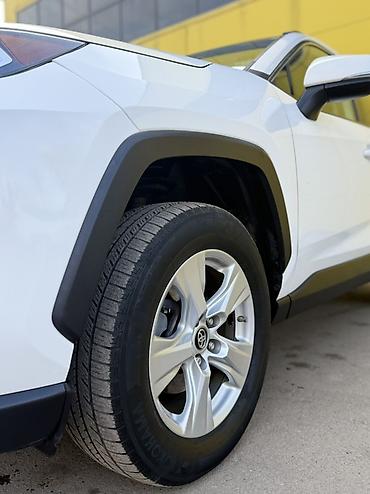 Toyota: Toyota RAV4: 2019 г., 2.5 л, Автомат, Бензин, Кроссовер — 12