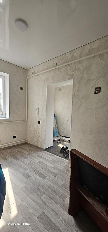 Продажа коттеджей и домов: . Продаётся отличные полдома 50кв.м в Кызыл-аскере на участке 1,5 — 26