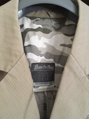 Jakne za prelazni period: Kao nova jakna Beso de Loko, Spain, bež boje sa jedva primetnim — 5