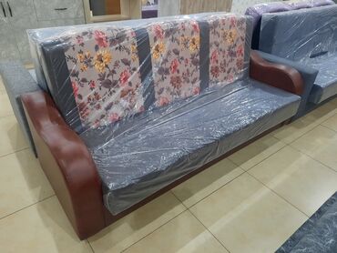 Прямые диваны: Продаю диваны мустанг по городу доставка бесплатно звоните ватсап — 24