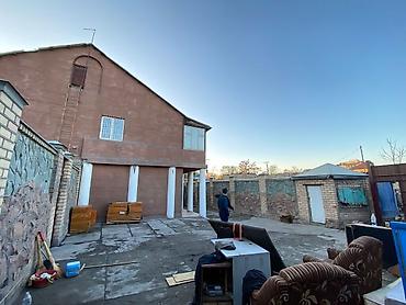 Долгосрочная аренда домов: 750 м², 15 комнат, Евроремонт, Забор, огорожен, Парковка — 2