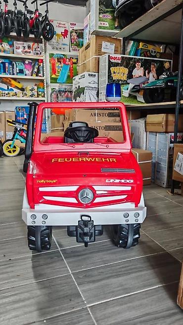 brod igracka za decu: Dečje vozilo na pedale – Mercedes-Benz Unimog vatrogasno vozilo (Rolly — 9