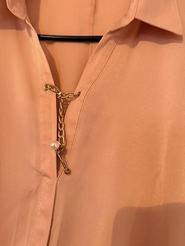 Bluze: Zenske bluze – elegantne i udobne, idealne za posao i svečane prilike — 3