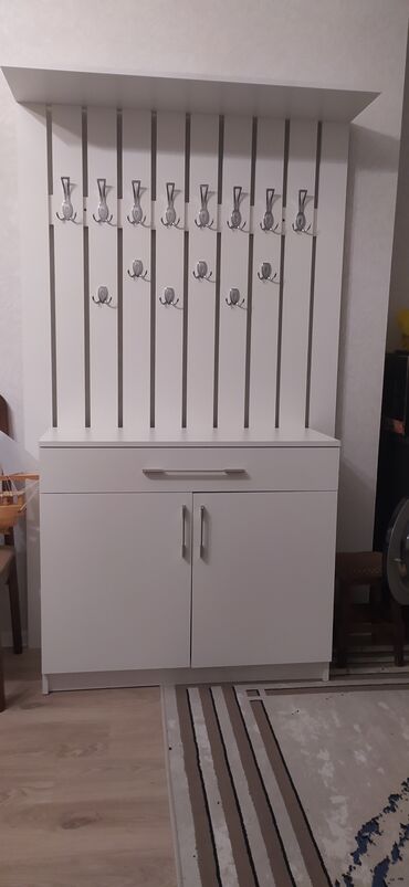 продаю старую мебель: Açılan, 2 qapılı Düz dolab, Dolab-asılqan