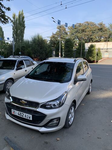 машыны авто: Chevrolet Spark: 2018 г., 1 л, Вариатор, Бензин, Хэтчбэк