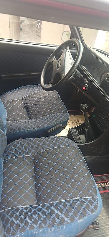 azerbaycan lada niva: VAZ 2104, qırmızı rəng, universal kuzov. Xüsusiyyətlər: - Arxa — 9