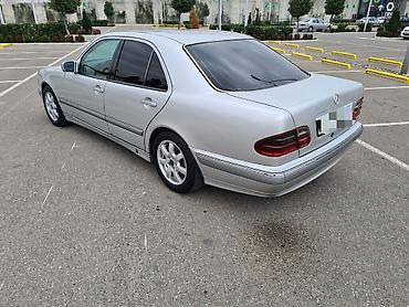 mercedes benz 208 d: Mercedes-Benz E 220: 2.2 l | 2000 il Sedan — 6