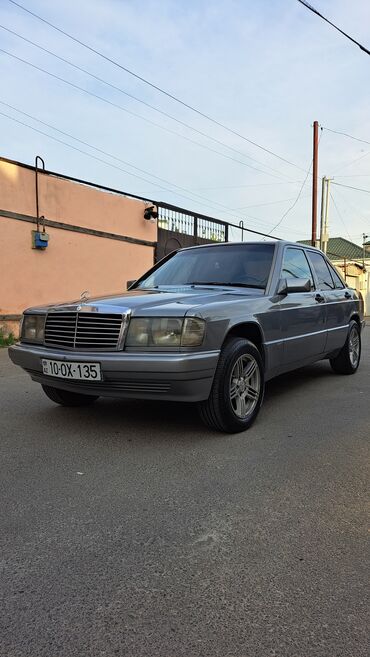 mercdes 190: Mercedes-Benz 190: 1.9 l. | 1990 il | Sedan