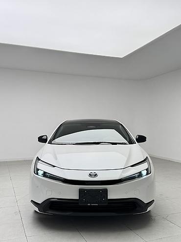 2023: Toyota Prius: 2023 г., 2 л, Вариатор, Гибрид, Лифтбек — 2
